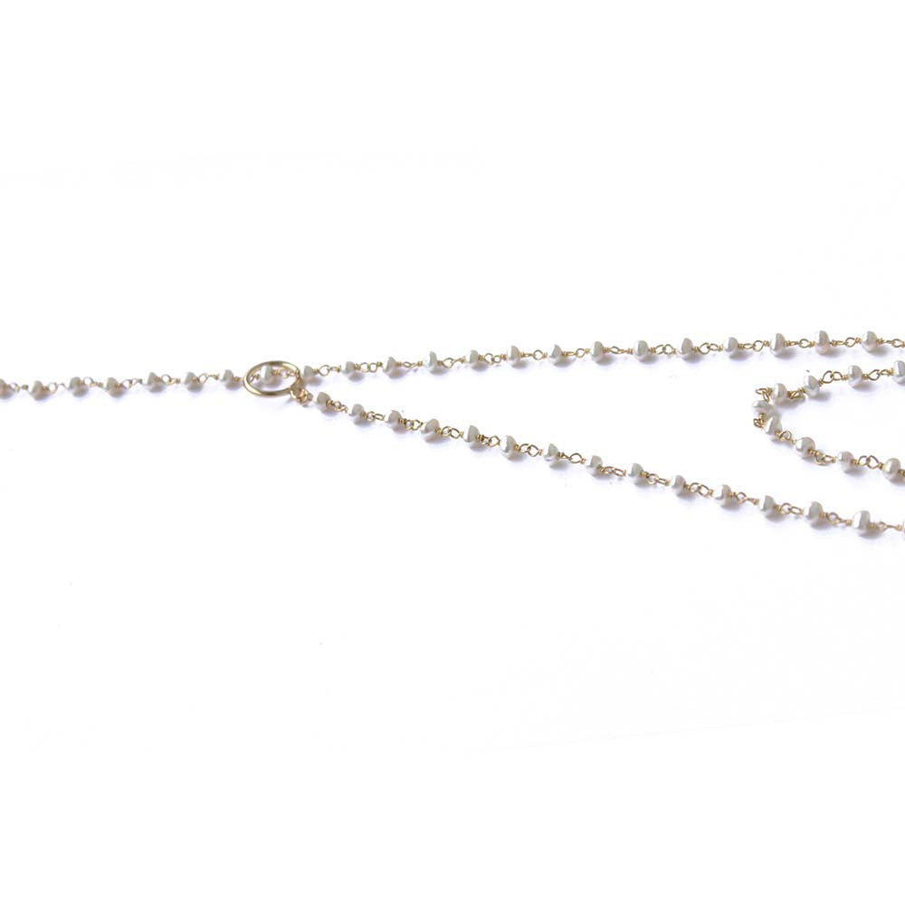 Fresh water pearl lariat. Made of fresh water pearls, gold plated silver chain and a gold fill toggle. Handmade. Chains by Lauren