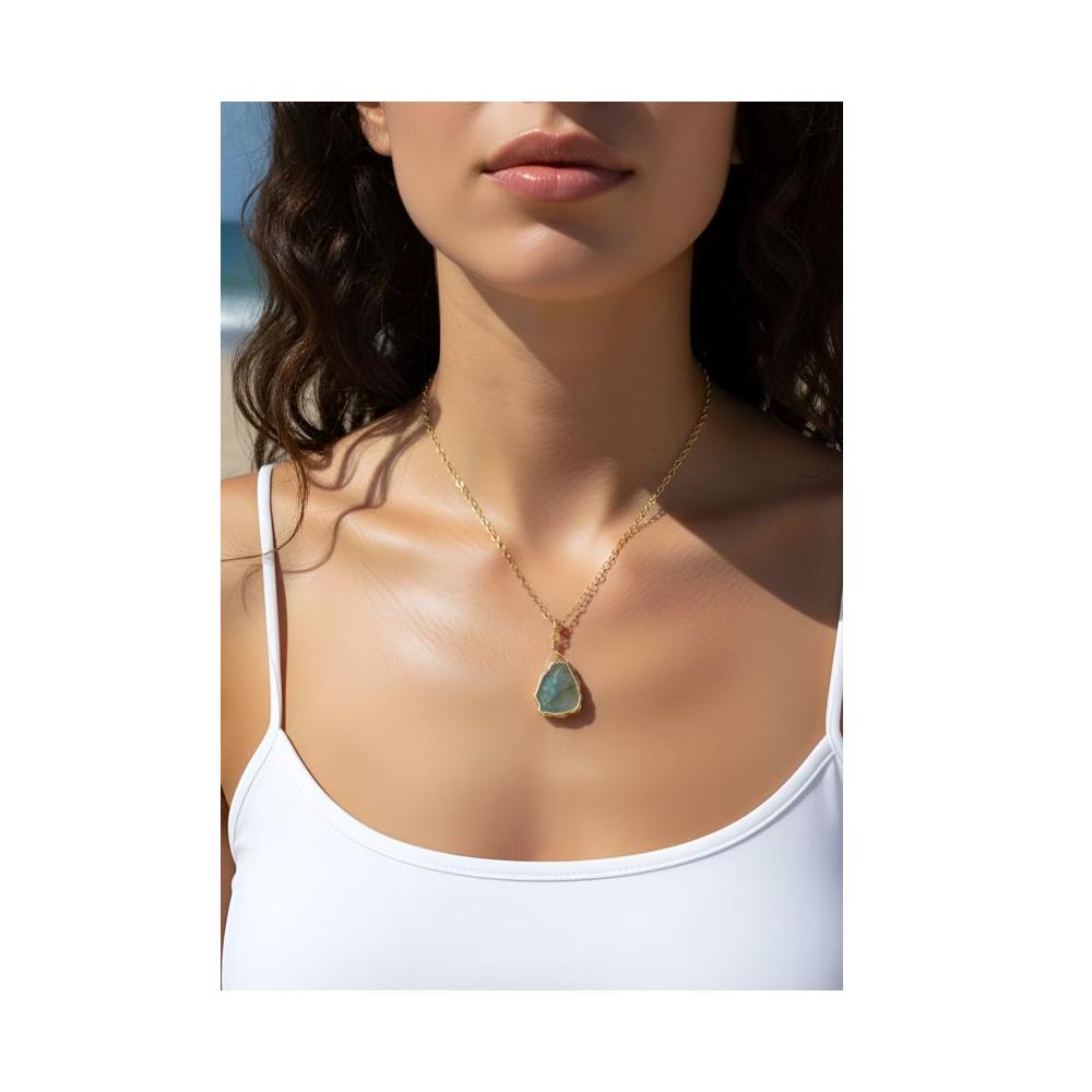 14kt dainty labradorite necklace handmade in California