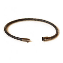 Unisex thin black leather bracelet.  Chains by Lauren