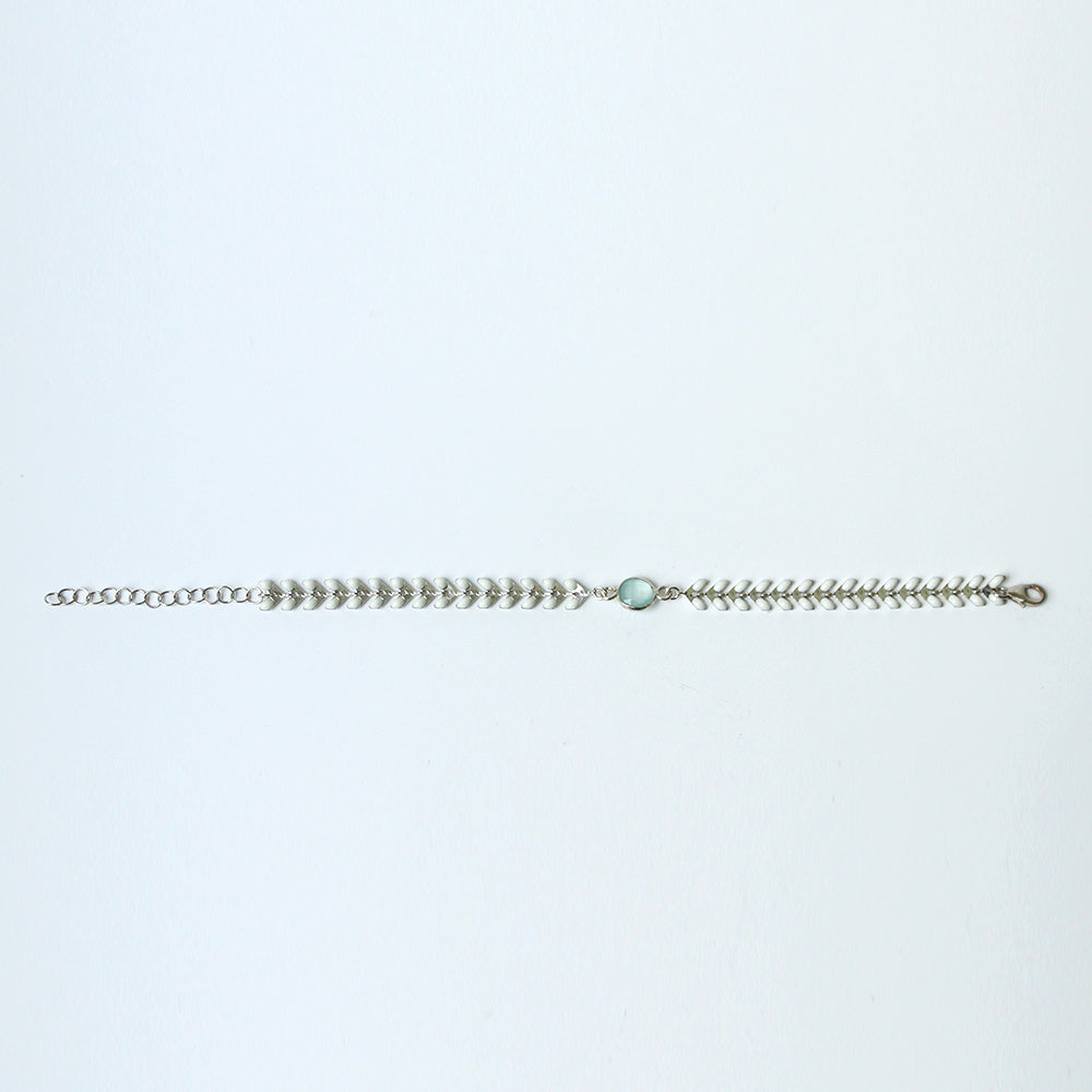 White and silver wheat bracelet with chalcedony stone. Handmade. Chains by Lauren